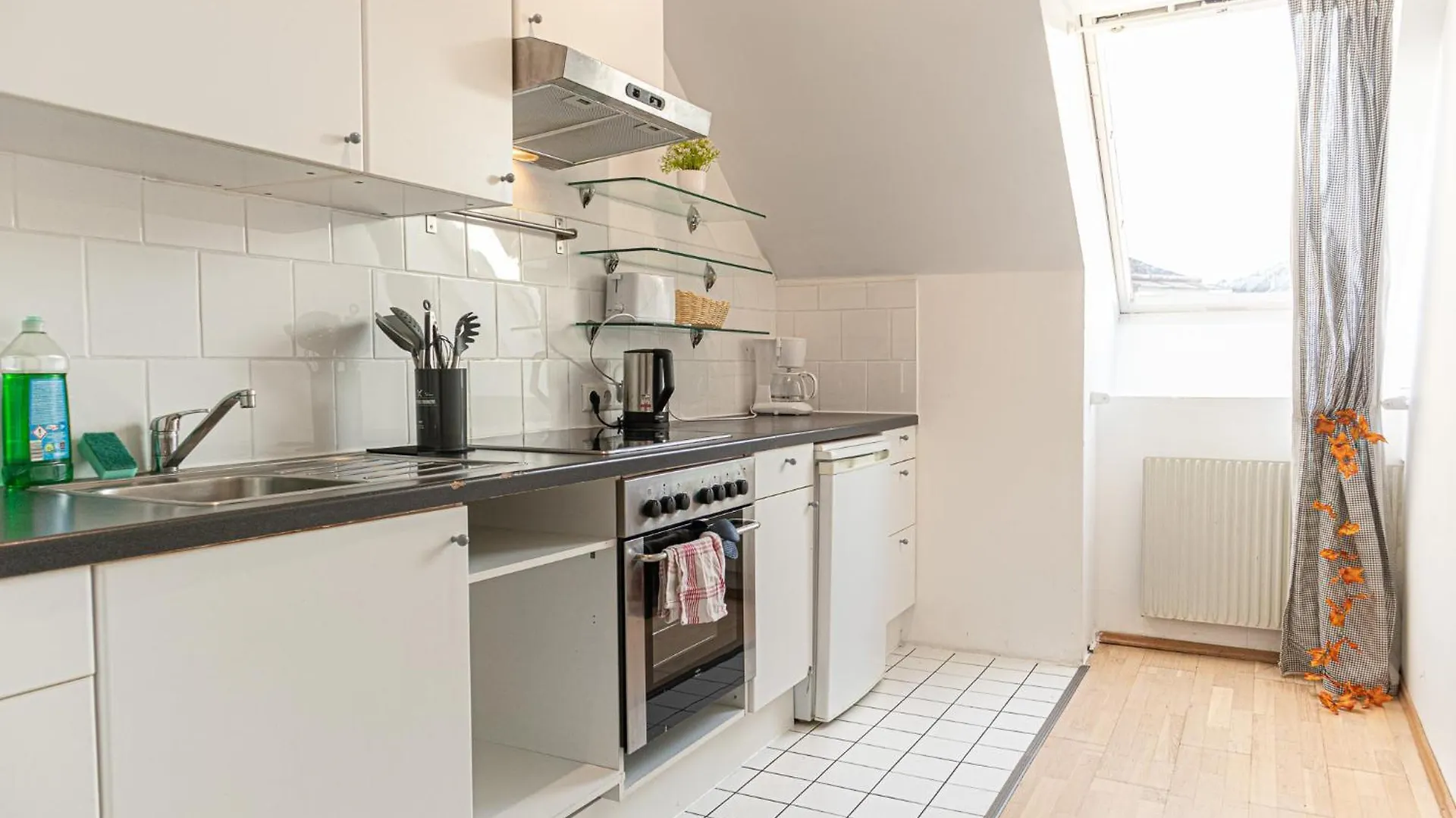 Charming 2 Apartments Ideal For Extended Stays Вена Австрия